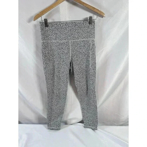 Athleta Salutation Stash Pocket Textured 7/8 Tight Black White Size Medium - Picture 1 of 7